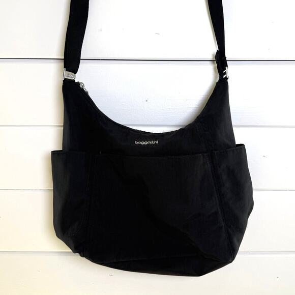 Baggallini Hobo Tote Bag Womens Black Adjustable Travel with Wristlet - Picture 1 of 15